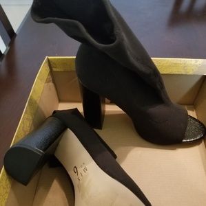 Black opened toe booties